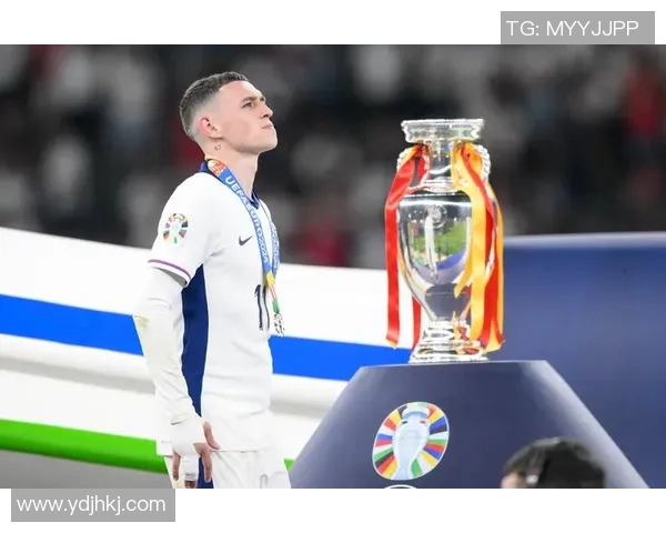 福登赛后不搭理球迷：足球世界背后的真实与迷思